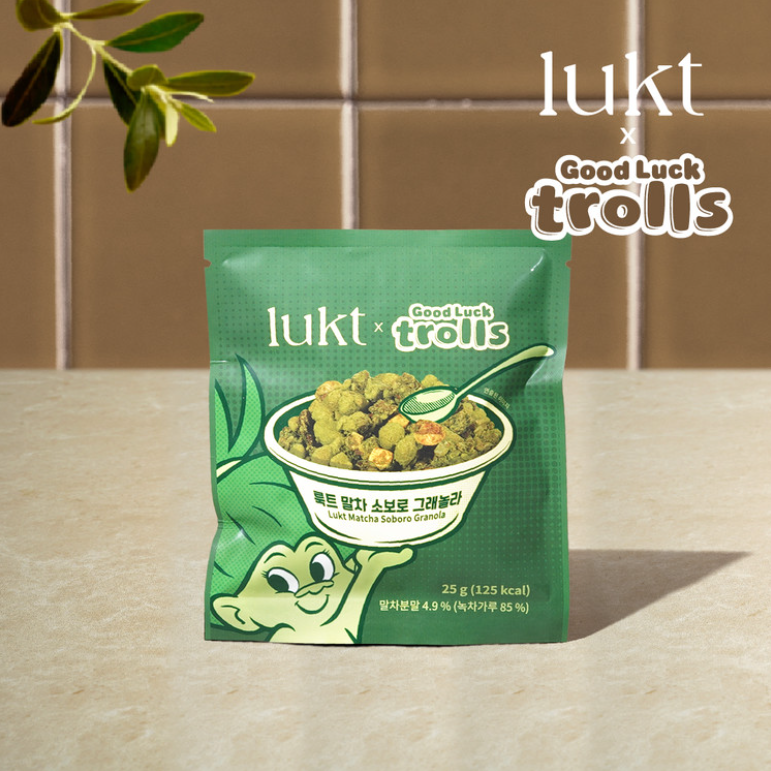 LUKT X GOOD LUCK TROLLS - MATCHA SOBORO GRANOLA 25g - COKODIVE